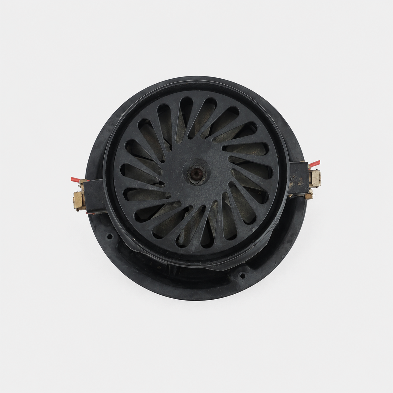 Motore aspiraliquidi bistadio 1200 W – griglia superiore e fissaggi